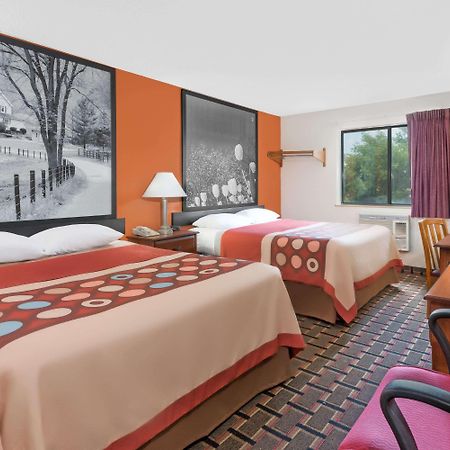 ซูเปอร์ 8 บาย วินด์แฮม เคนต์/แอครอน แอเรีย Hotel เคนท์ ภายนอก รูปภาพ