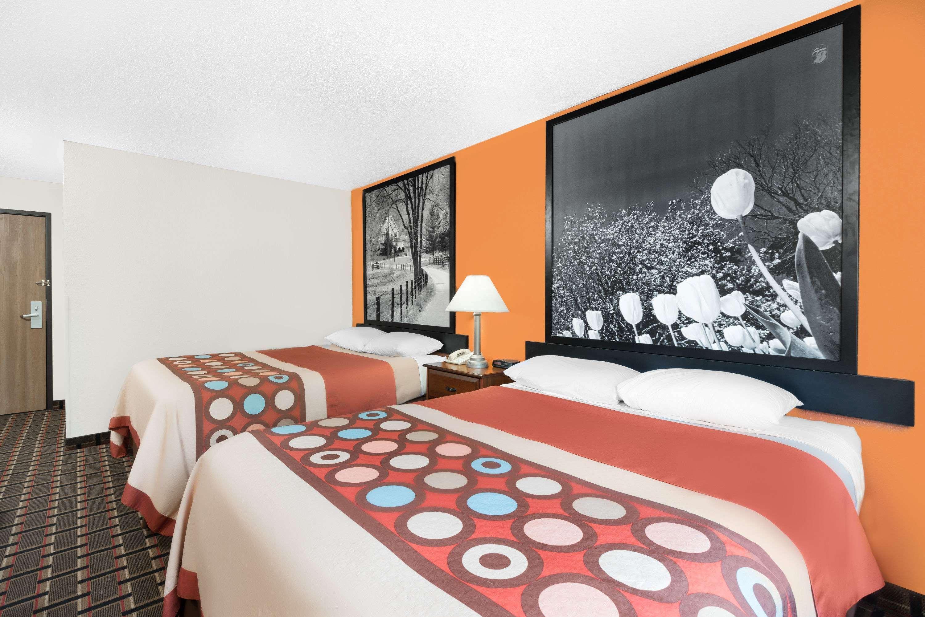 ซูเปอร์ 8 บาย วินด์แฮม เคนต์/แอครอน แอเรีย Hotel เคนท์ ภายนอก รูปภาพ