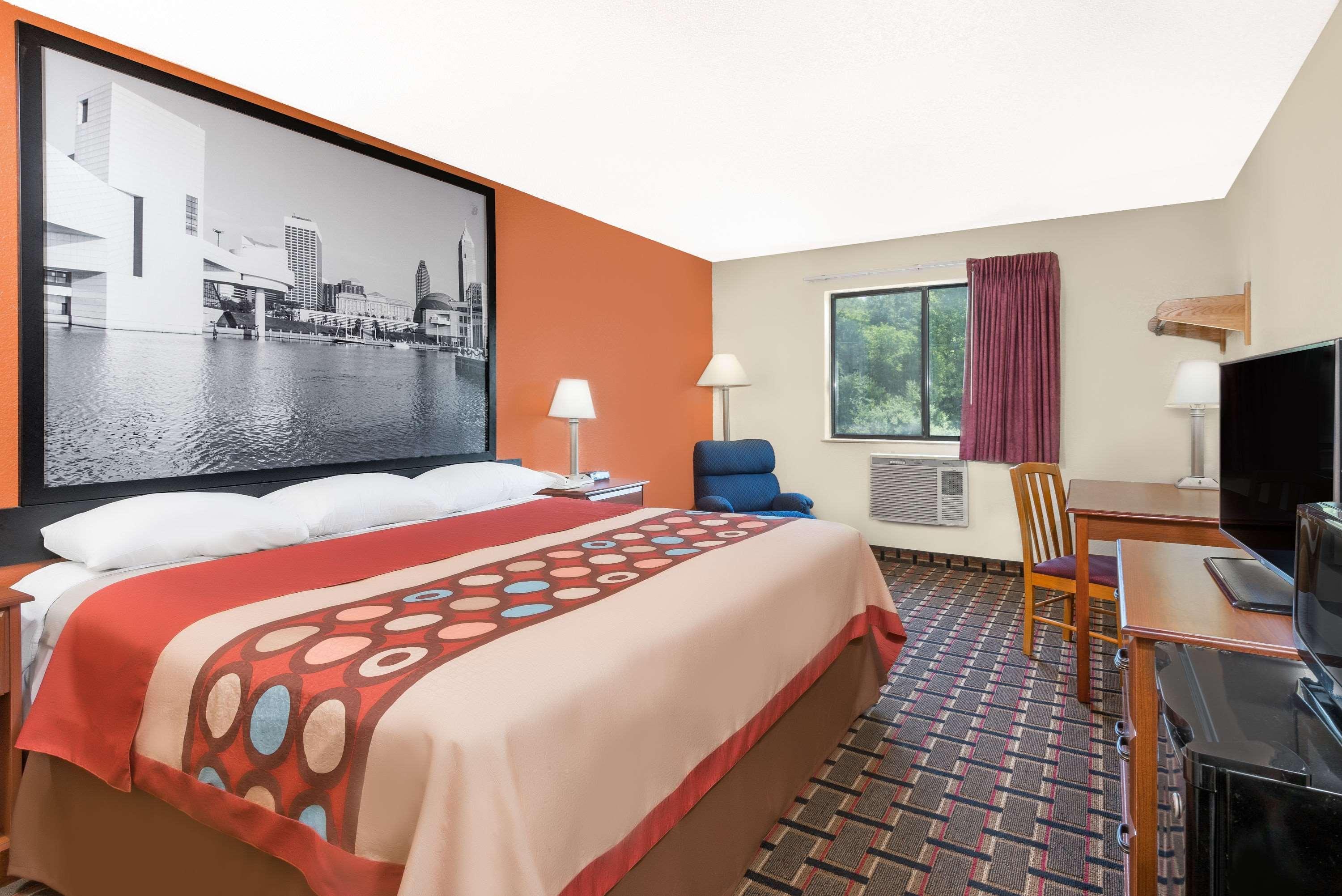 ซูเปอร์ 8 บาย วินด์แฮม เคนต์/แอครอน แอเรีย Hotel เคนท์ ภายนอก รูปภาพ