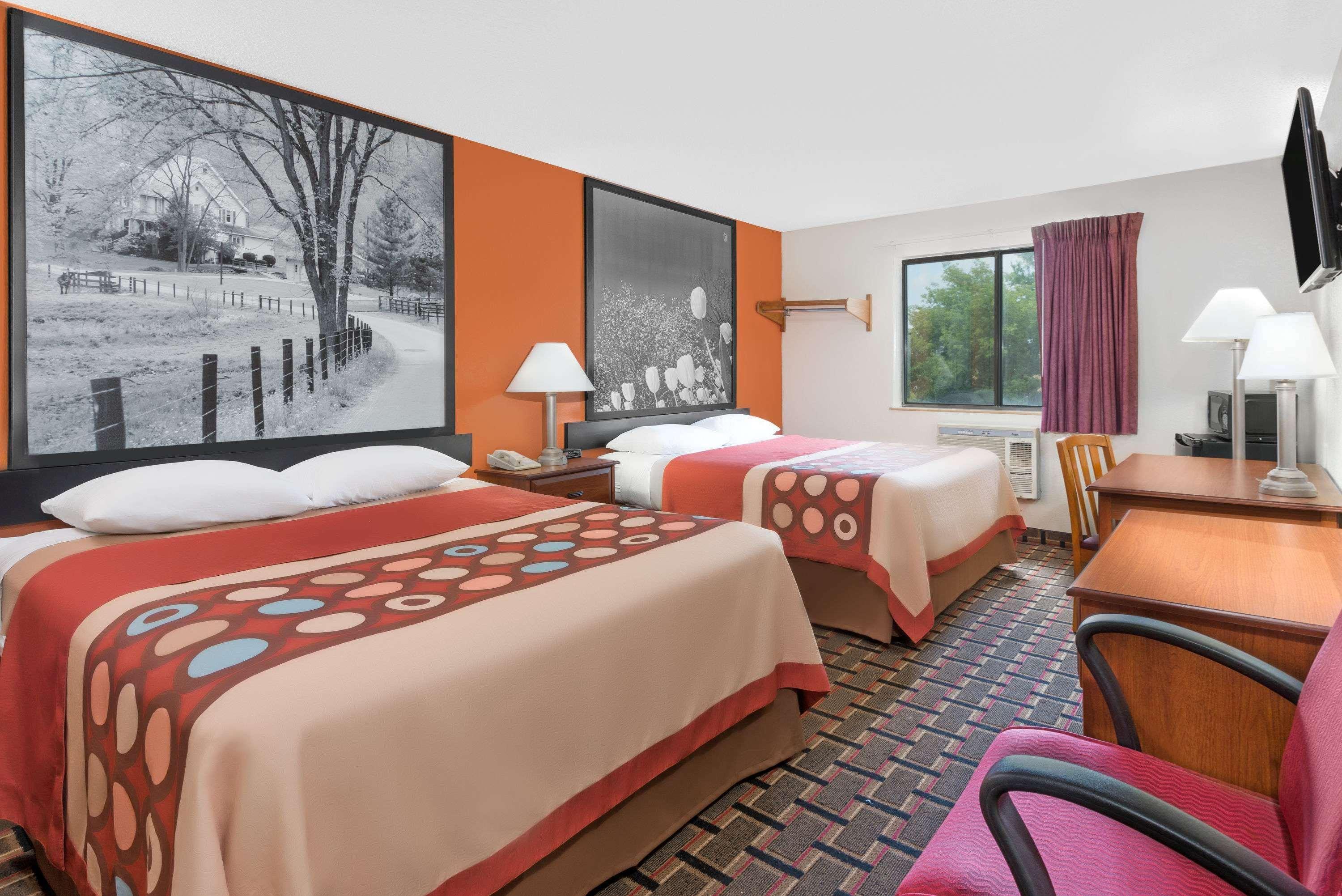 ซูเปอร์ 8 บาย วินด์แฮม เคนต์/แอครอน แอเรีย Hotel เคนท์ ภายนอก รูปภาพ