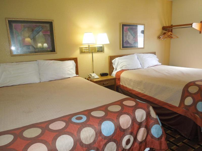 ซูเปอร์ 8 บาย วินด์แฮม เคนต์/แอครอน แอเรีย Hotel เคนท์ ภายนอก รูปภาพ